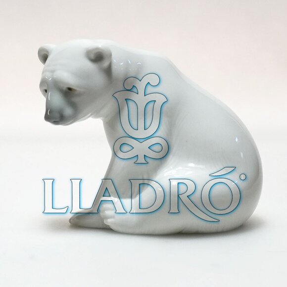 Vintage Lladró 1209 Seated Polar Bear